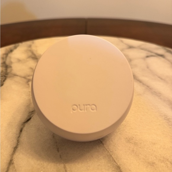 Pura 4 Smart Fragrance Diffuser - Picture 1 of 4